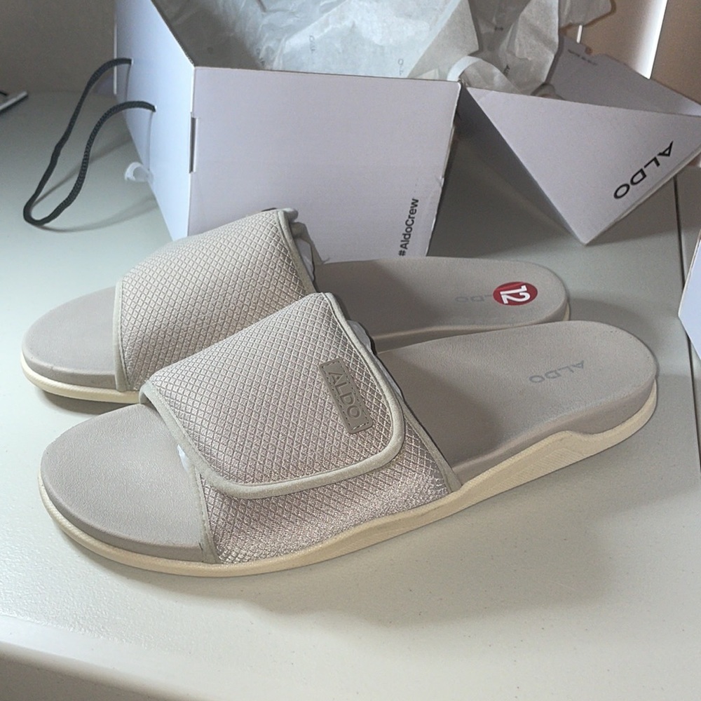 ALDO SANDALS NEW SIZE 12, last one! Very comfy!